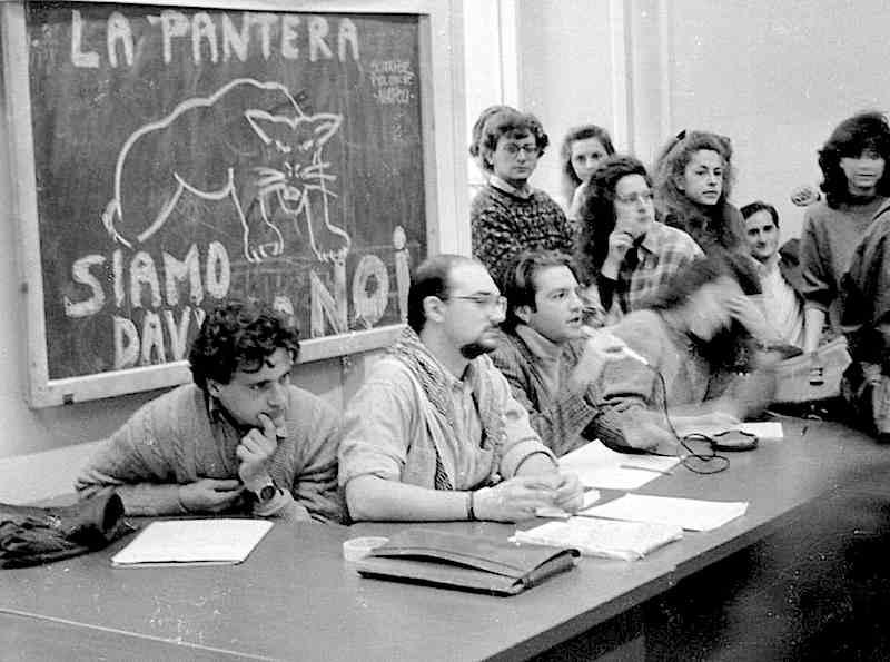 Assemblea del movimento studentesco della "pantera" contro la riforma Ruberti nel gennaio 1990.
