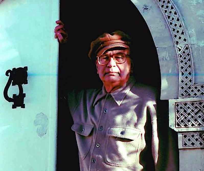 Bettino Craxi, temendo l'arresto, il 21 marzo 1994 fugge in Tunisia.